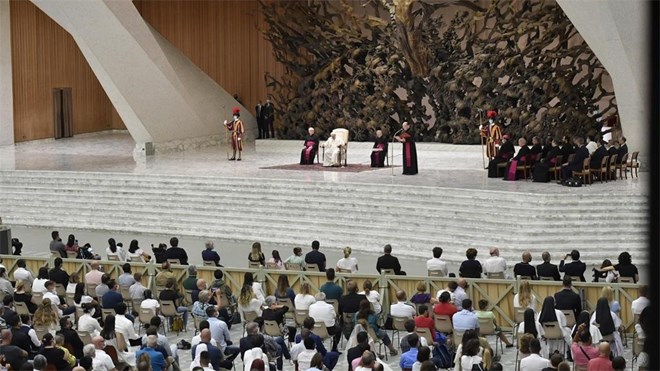 Papina kateheza srijedom: Mane i vrline - Proždrljivost